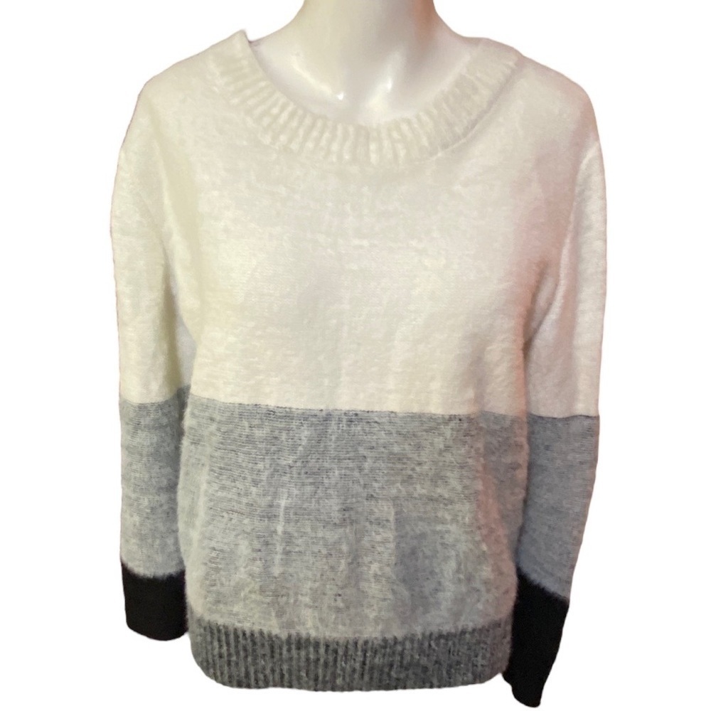 Fate Formosa Color Block Fuzzy Pullover Size M Wh… - image 1